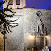 Torre mudéjar y portada de la iglesia